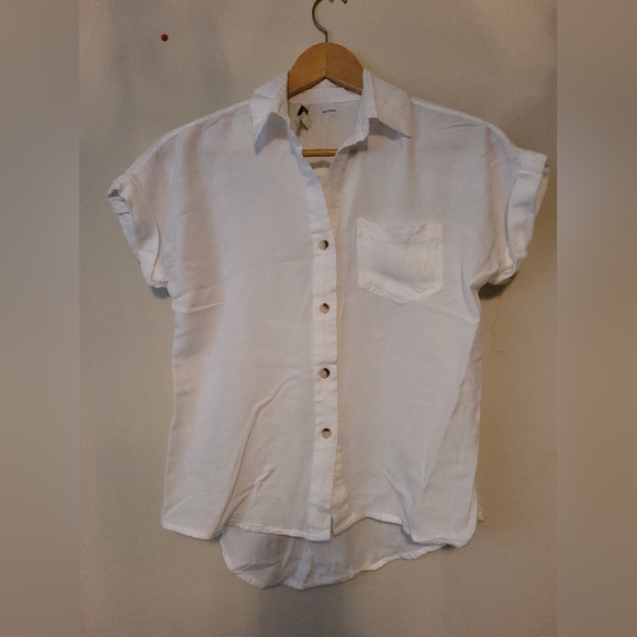 Sim & Sam ladies short sleeve blouse. Size small. - Picture 1 of 5